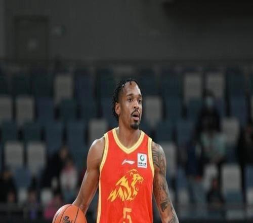 巴里布朗38分廣廈117104戰勝北控杰倫豪斯44分