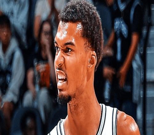 NBA歷史首現(xiàn)！文班全票當(dāng)選最佳防守球員成馬刺隊(duì)史第4位獲獎(jiǎng)?wù)? loading=