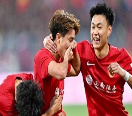 到底誰是保級隊當衛冕冠軍海港主場遭遇升班馬重慶銅梁龍，答案即將揭曉！