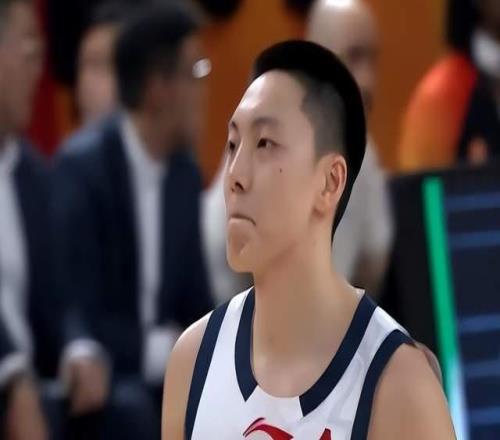 杜鋒被他坑慘了！沒籃還偏要投，假摔+7中1，遭調(diào)侃最佳退步球員