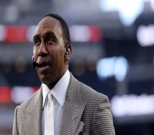 頂流解說(shuō)翻車：四年不看球也能年入千萬(wàn)