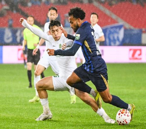 21逆轉！中超奪冠熱門誕生：7場6勝，狂攬19分，排名榜首