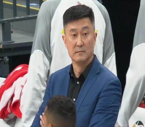 媒體人曝杜鋒有下課可能，趙睿季后賽復(fù)出，孫銘徽開啟對(duì)抗訓(xùn)練