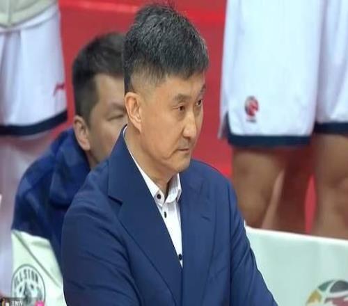 CBA4消息：廣東失主動(dòng)權(quán)，北京新援來了黑馬新援首秀1隊(duì)欲換帥