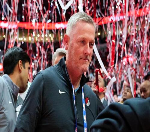 拓媒：開拓者新老板為省錢，不帶雙向合同球員出征季后賽客場