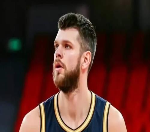 CBA最新消息！曾凡博正式復出，廣東宏遠官宣新外援