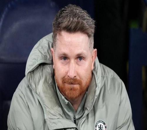 切爾西新任臨時主帥麥克法蘭本賽季帶過2場比賽，藍軍1平1負