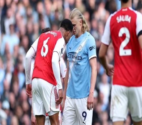 英超榜首易主倒計(jì)時(shí)：曼城差1場登頂