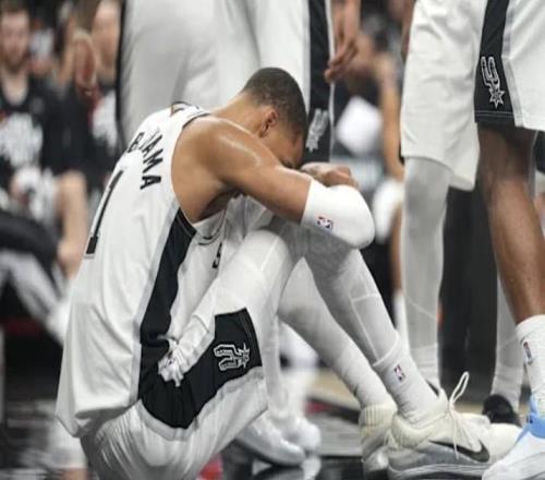 馬刺主帥：文班亞馬目前情況不錯，他會隨隊前往客場波特蘭