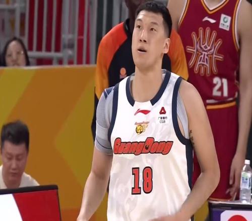 廣東本賽季首位離隊外援CBA第一大殺器或被棄用，杜鋒確認換人