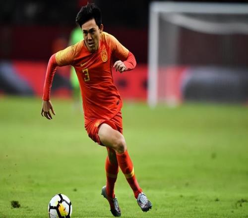 意外！毛偉杰踢左后衛能達到李學鵬的高度大連球迷都看看好他