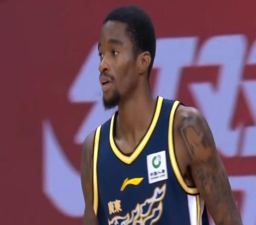 廣東官宣季后賽外援陣容！拉科頂替薩姆納，重現兩大兩小外援搭配