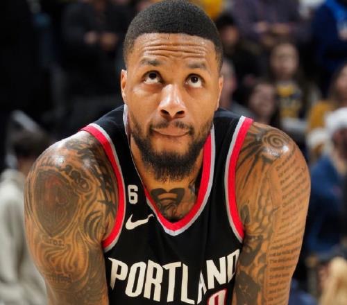 辟謠！利拉德通過身邊人發聲：不可能在季后賽復出目標下賽季