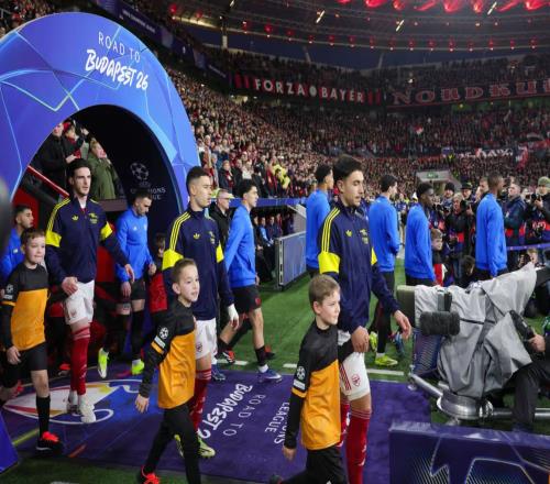 因客戰(zhàn)勒沃庫森球迷放煙花，阿森納被歐足聯(lián)罰款