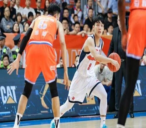 廣東男籃今日動態(tài)更新！胡明軒深夜發(fā)聲，崔永熙進入季后賽模式，拉科無縫銜接，徐昕將直面杜峰