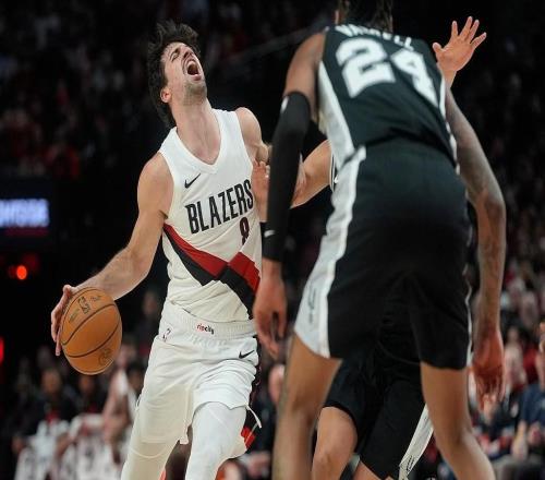 鐵出天際，阿夫迪亞15投3中，罰球16罰12中拿下19分6板9助攻