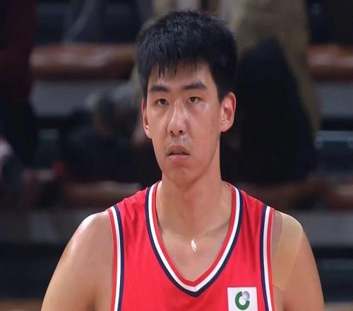 徐昕入圍四大獎項名單一獎已是囊中之物廣州球迷喊他“干杜鋒”