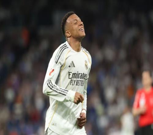 皇馬尷尬了！國(guó)家德比兩難選擇，列隊(duì)歡迎或目送巴薩奪冠