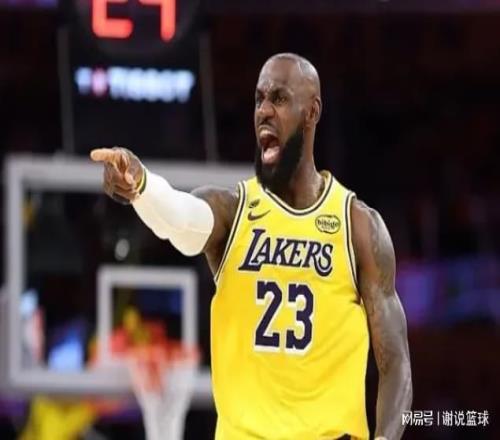 詹姆斯封神一戰隊友也很爭氣，兩替補內線揚威，但前狀元該進黑榜