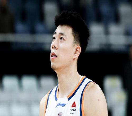 23連勝追平姚明時代紀錄！上海橫掃山東張鎮麟9+6+7約翰遜36分