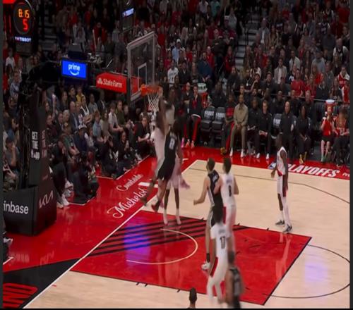 驚天隔扣，帶隊(duì)逆轉(zhuǎn)開拓者！馬刺新秀迪倫哈珀的成熟與擔(dān)當(dāng)