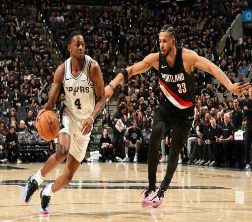 比肩科比！馬刺120108開拓者，看數(shù)據(jù)：他就是頭號(hào)功臣！