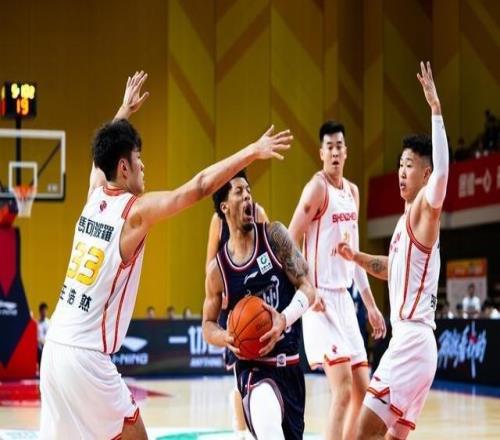 CBA常規賽上演大結局，上海大鯊魚登頂夢回2002