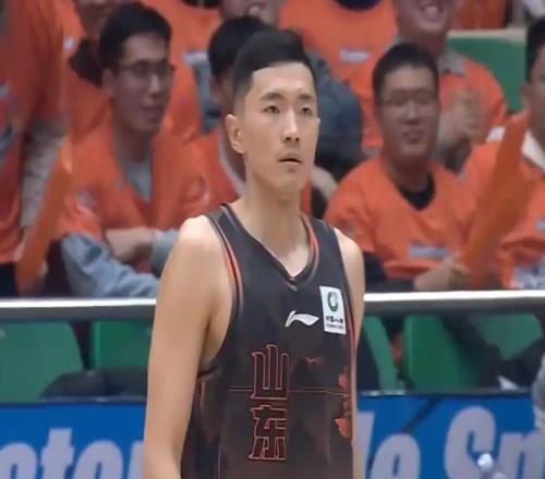 山東男籃常規賽總結：高開低走難突破，全方位短板掣肘球隊前行！