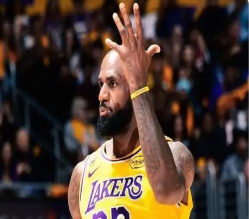 富保羅：湖人應(yīng)做所有事確保老詹留隊(duì)季后賽表現(xiàn)催湖人續(xù)約