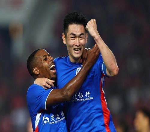 4131！中超瘋狂一夜！申花五連勝大連不敵玉昆，深圳擊敗鐵人