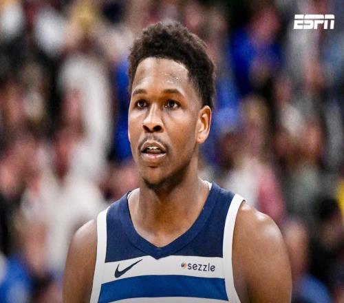 Shams：愛德華茲左膝骨挫傷+過度伸展，預計將缺席多個星期