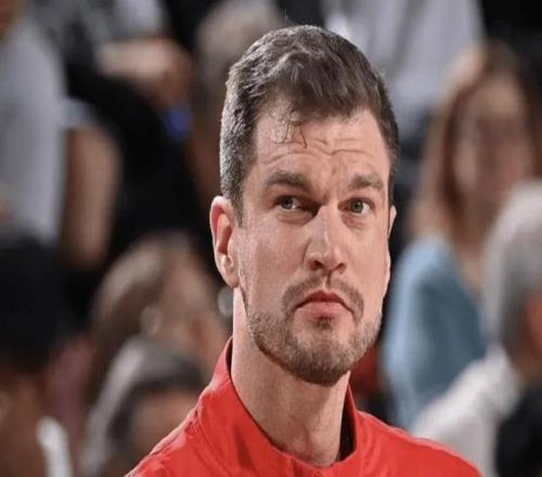 G3輸馬刺發(fā)布會(huì)！斯普利特被2將打服，解析2內(nèi)發(fā)揮，回應(yīng)末節(jié)暫停