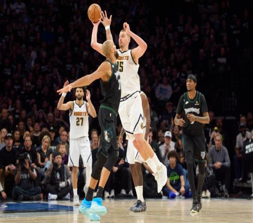 一場92112的潰敗，讓掘金腸子悔青，馬刺要撿漏了，西部懸念不大