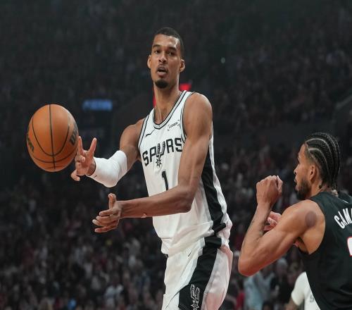 逆轉！馬刺11493擊敗開拓者，文班創59年紀錄，此戰誕生5個事實