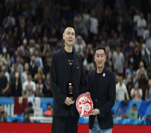 北京男籃隊(duì)史“三分王”退役，朱彥西揮手告別