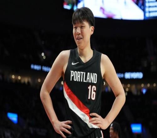 楊瀚森91秒創季后賽新高：第二次單場0+0+0+0+0首輪4場仍0分