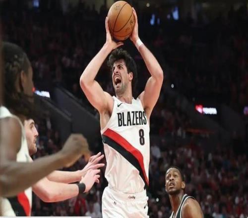 無文班亞馬！黃金后場助馬刺客場逆轉(zhuǎn)開拓者G4拿到賽點