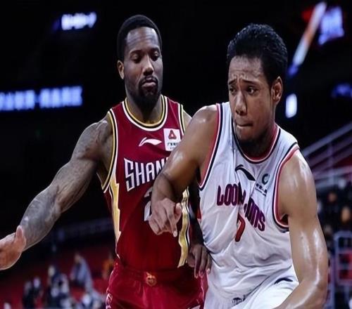 廣東德比硝煙四起，麥考爾留守陪產，杜鋒外援決定球隊季后賽走勢