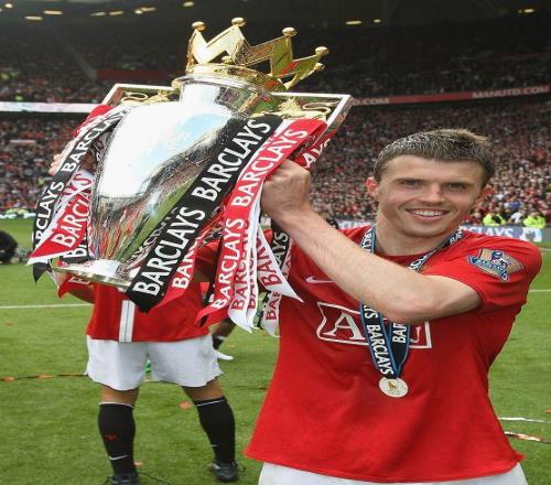 卡里克轉(zhuǎn)會窗有自己心儀人選：中場重塑胖虎+梅努，后衛(wèi)想要他