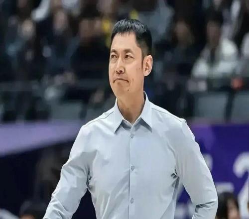 CBA動態(tài)更新，帶來廣東男籃杜鋒、楊鳴指導(dǎo)以及北控男籃張慶鵬指導(dǎo)最新消息