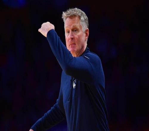 勇士隊主教練史蒂夫科爾談詹姆斯為“人類歷史上最偉大的運動員”