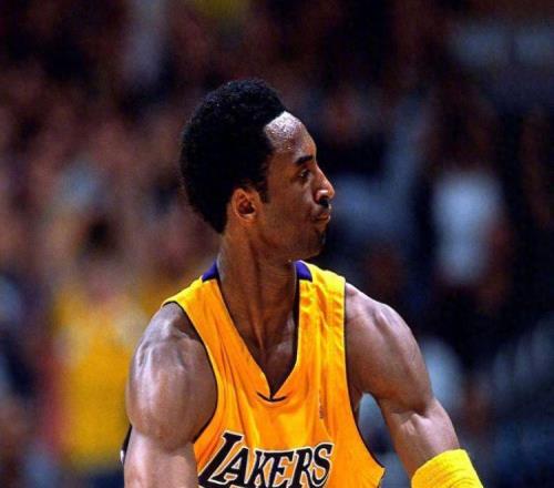 巨星37歲場均得分：科比17分，庫里26分，鄧肯15分，老詹和喬丹呢