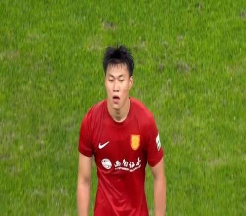 6場1球，向余望餅鋒踢法不適合首發重慶防守頂級1將有上升空間