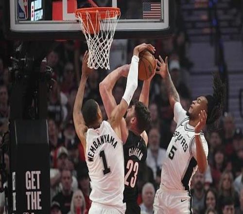 又是一場災難級表現！開拓者為什么還要讓他進入先發陣容