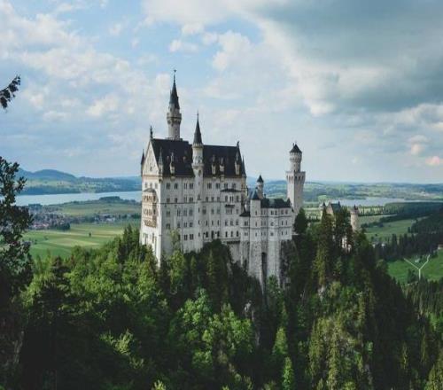 基岡摔了麥克風：一場30年前的心理戰復盤