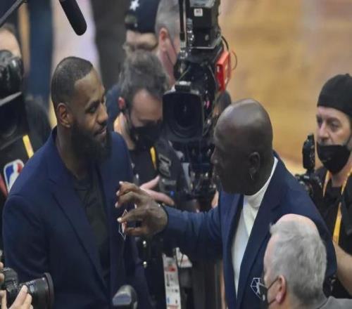 詹姆斯首談喬丹：我從沒想超越他