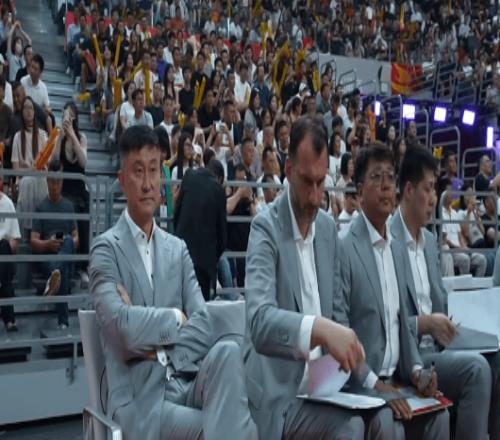 廣東G1主場慘?。⌒礻績呻p痛擊舊主，奎因三分10中0，黑12要誕生