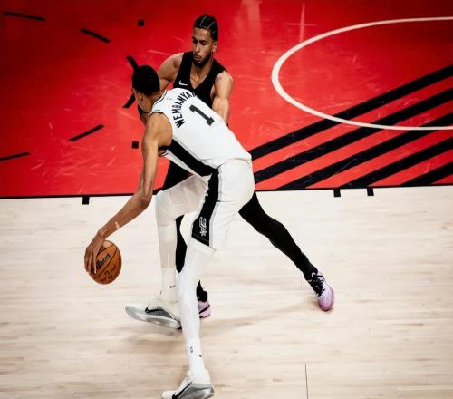 開拓者留不住！28歲內線再度打出身價，楊瀚森有望迎“上位”機會