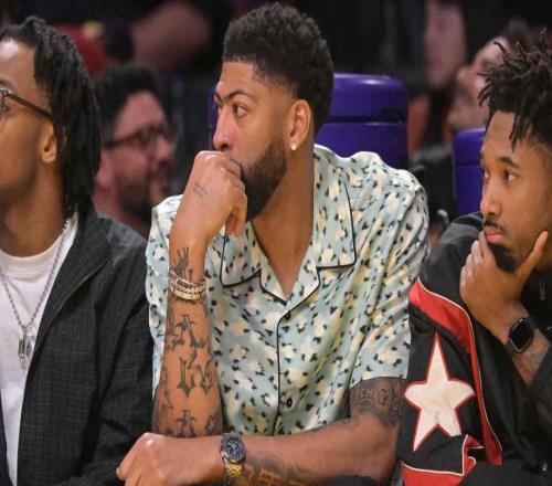 多NBA內部人士暗示戴維斯可能在未出戰一場比賽情況下，就被交易