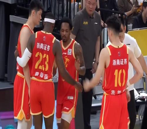 山西2分險勝廣廈，于米提補籃絕殺，胡金秋10+9張寧10分布朗35+5